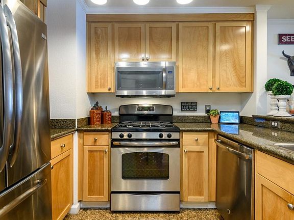 5th image of 1880 Steiner St APT 409
