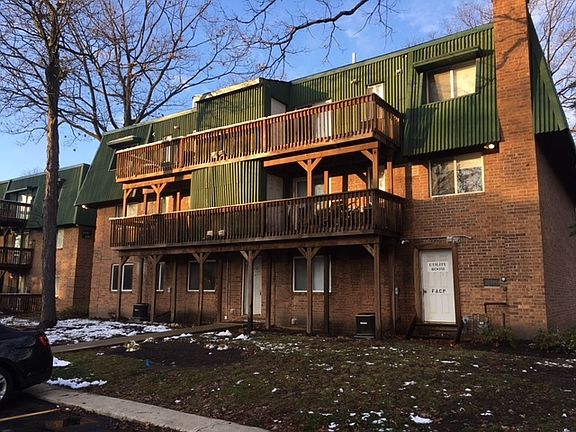 2nd image of 1970 Tall Oaks Dr APT 1A