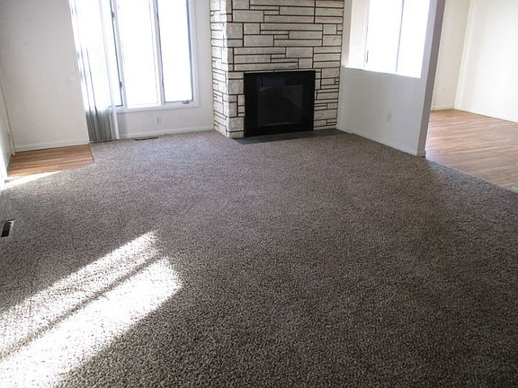 2nd image of 720 Avenue E APT 2