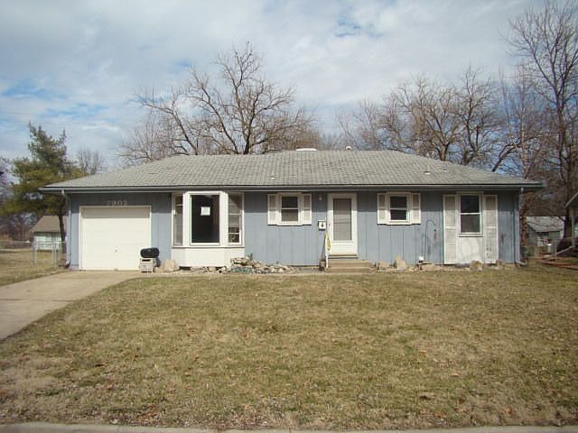 1st image of 7902 E 91st St