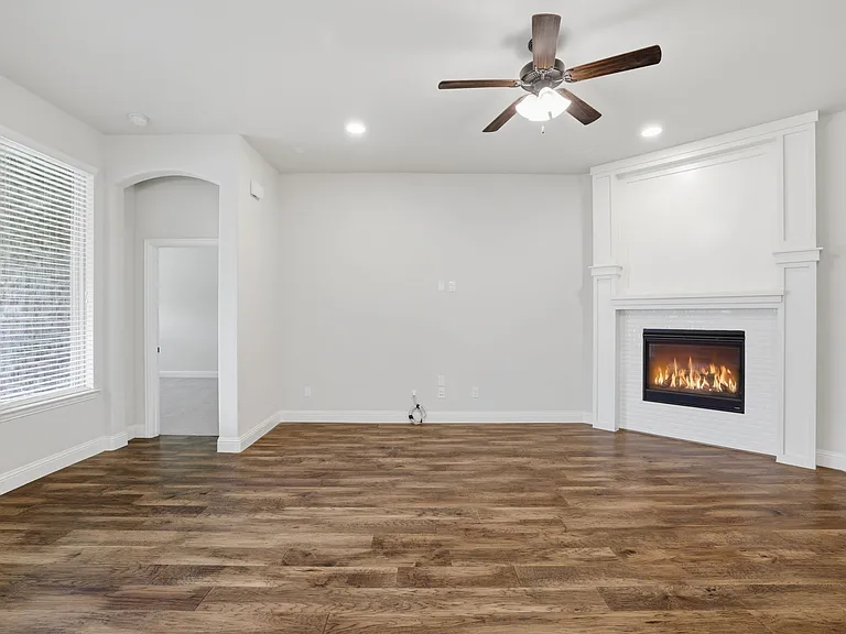 3523 Charleston Dr — Photo 4