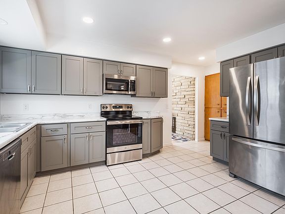 BRAND NEW kitchen remodel with stainless steel appliances.