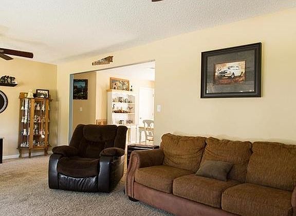 5th image of 1021 Kenton St