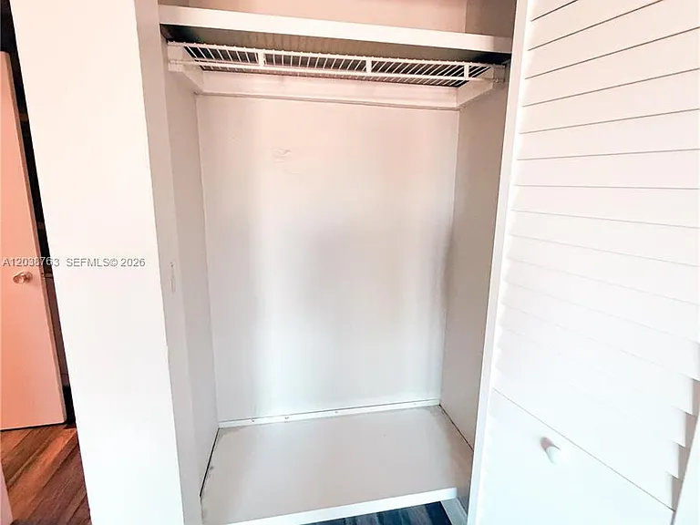 4240 Woodside Dr #4 — Photo 27