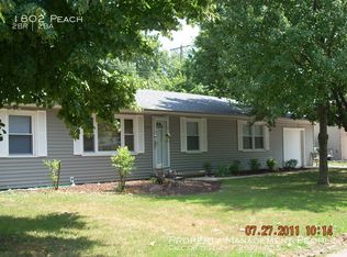 1802 Peach St, Champaign, IL