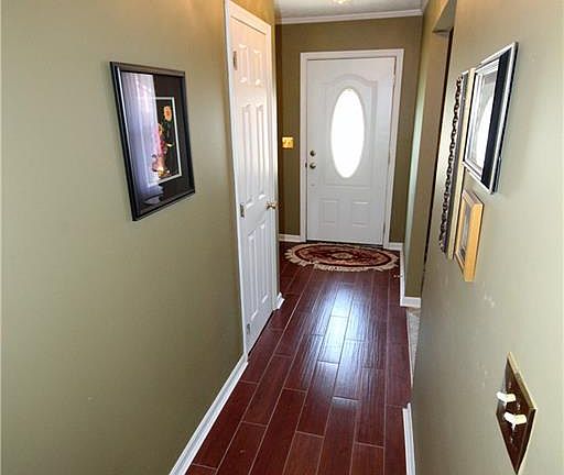 5th image of 202 Hallie Ct