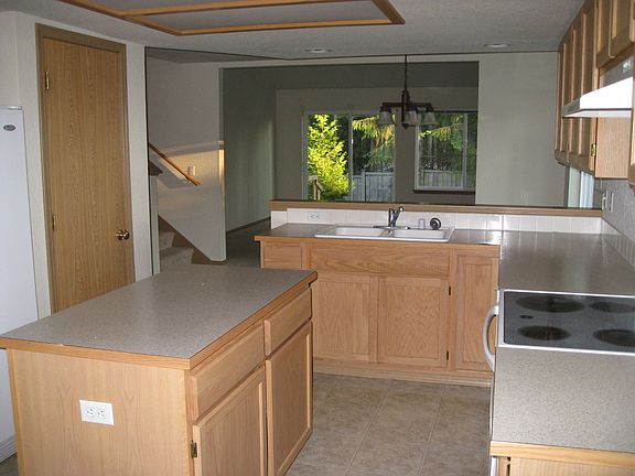 2nd image of 6805 11th Ave NE