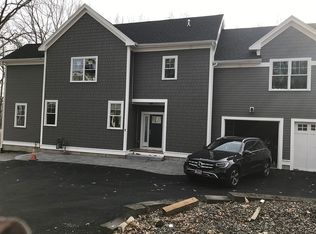 1 Walsh Rd, Lynnfield, MA 01940