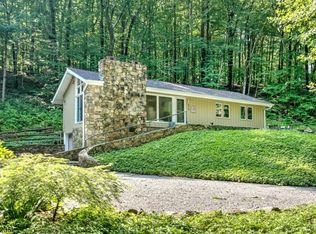 219 Rocky Run Rd, Glen Gardner, NJ 08826