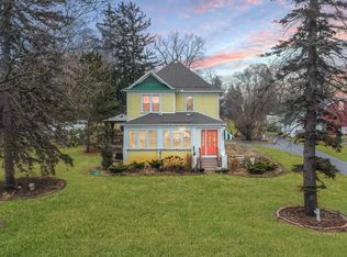 14017 N Fenton Rd, Fenton, MI 48430