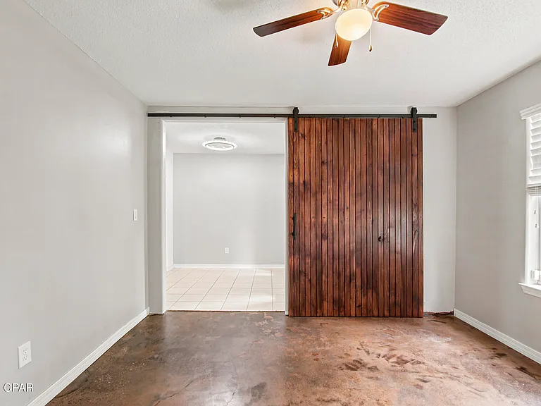 211 Biltmore Pl — Photo 30
