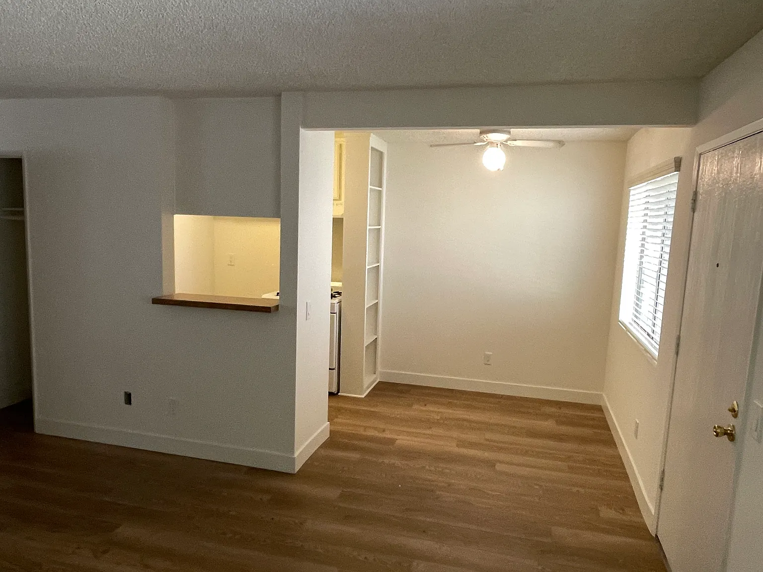 Studio, 550 sqft, $1,750 — Photo 3