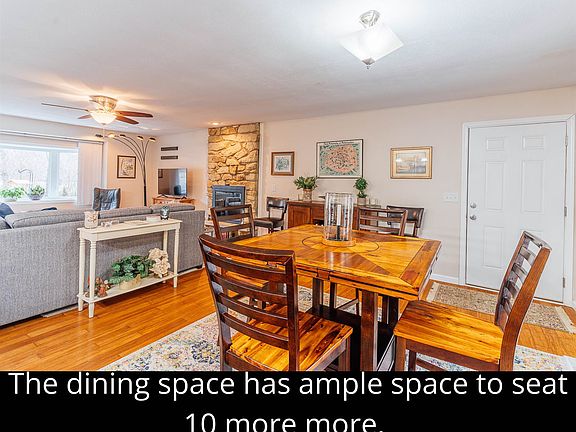 5th image of 3020 S Stratford Dr