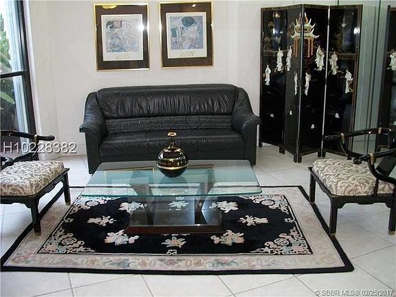 4th image of 1000 Saint Charles Pl APT 202
