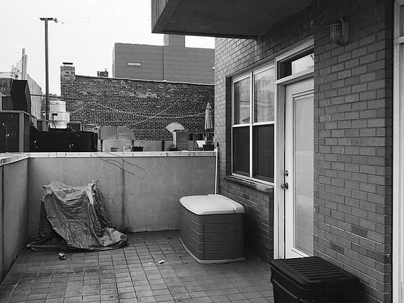 4th image of 611 Grand St Ste 1