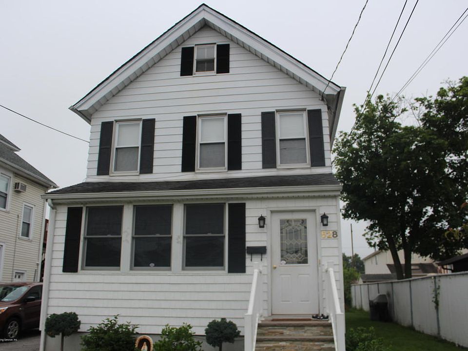 1st image of 528 W Caswell Ave