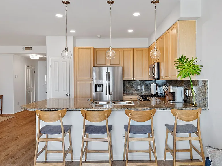 436 Poli St #402 — Photo 8