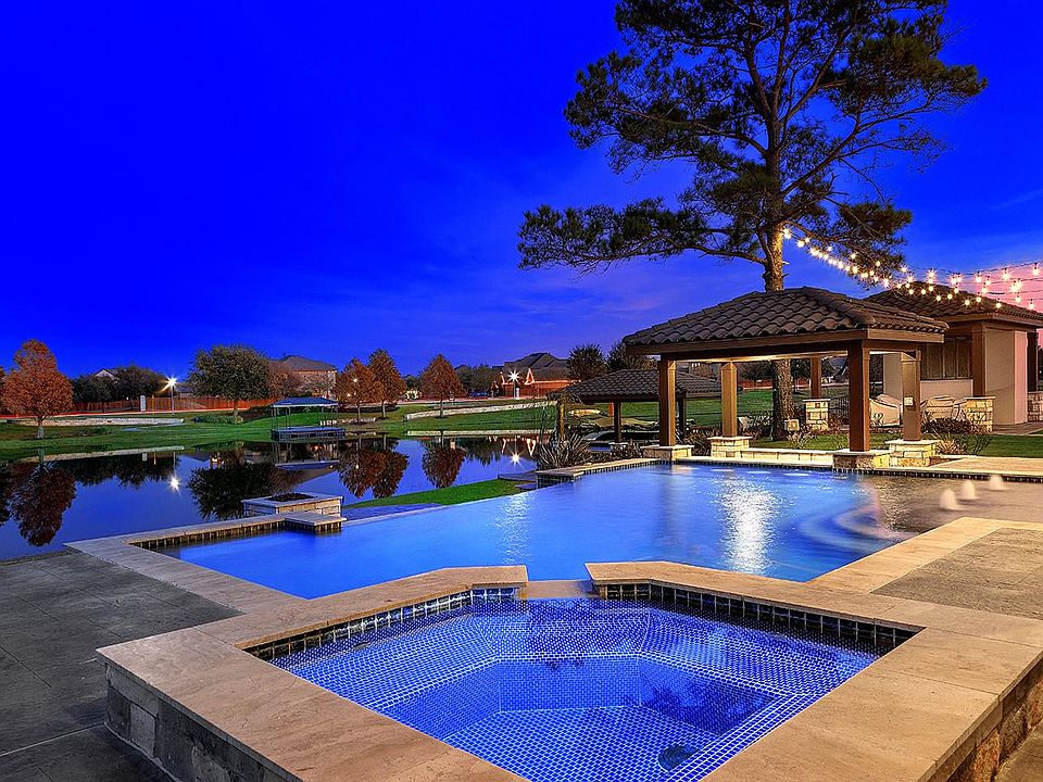 1st image of 10414 Crestwood Cove Ct