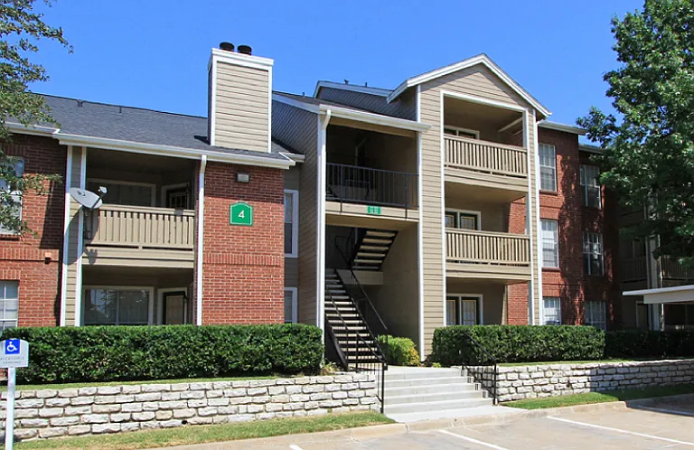 Preston Village Apartments — Photo 24