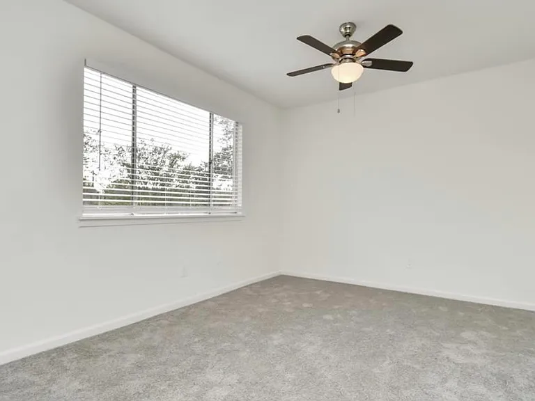 7849 Leonora St — Photo 12