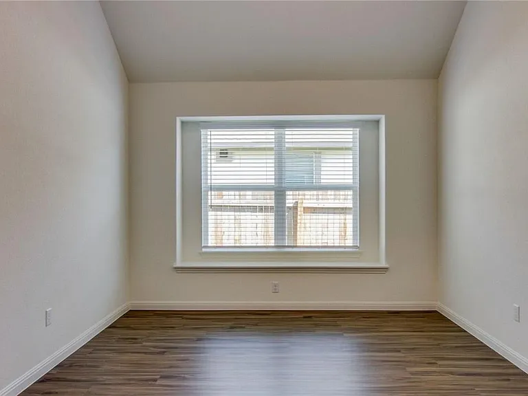 244 Glen Arbor Dr — Photo 16