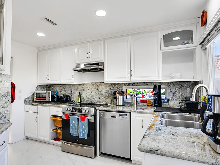 56 Mardi Gras Rd — Photo 15