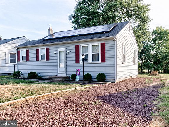 2nd image of 643 Greenwood Ave