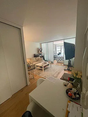 Rented by Olympia House Delaware LP | media 18