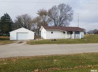102 N East St, La Harpe, IL 61450