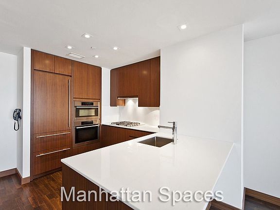 5th image of 400 5th Ave APT 54C