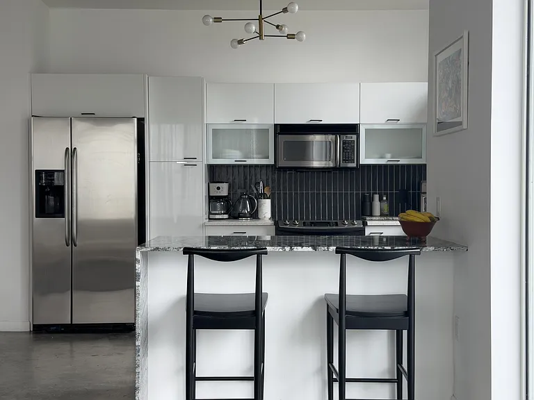 206 NE 2nd St #1213 — Photo 3