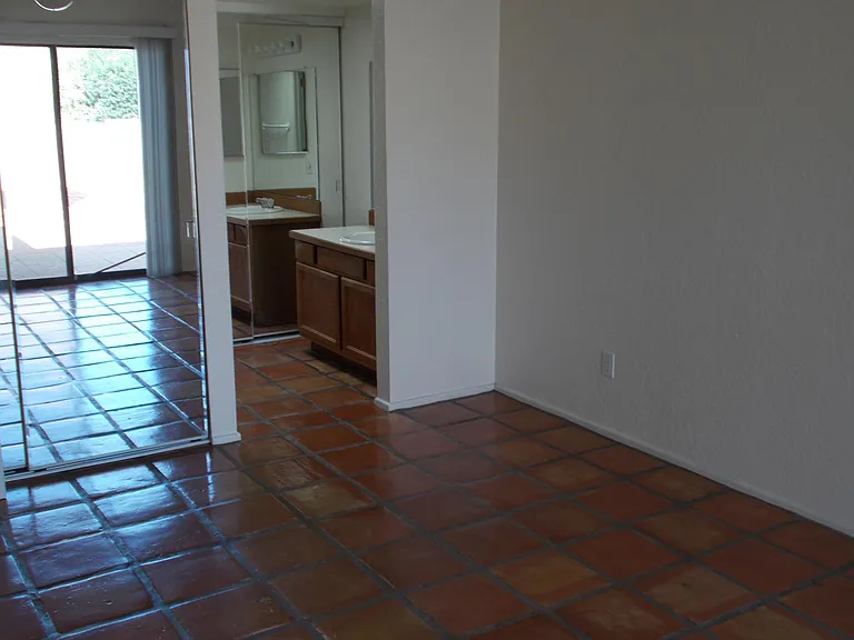 4472 E Kleindale Rd — Photo 6