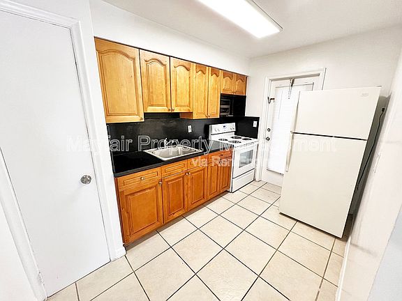 2nd image of 1118 N 15th Ave APT 9