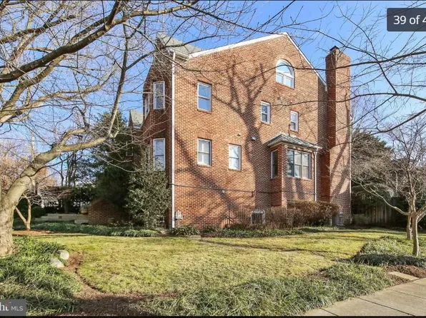 4122 Chesapeake St NW, Washington, DC 20016