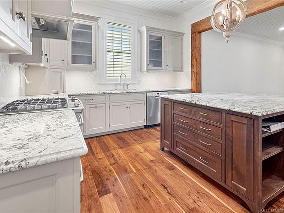 4th image of 2070 Jabez Dr