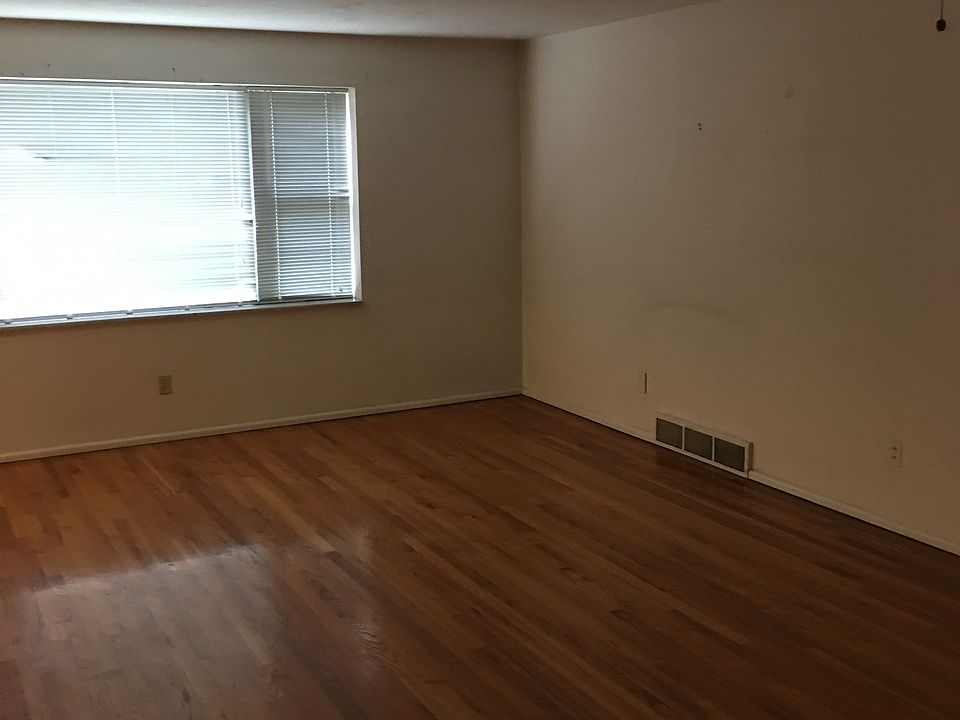 2nd image of 1102 Ralph Terrace # Fl 1ST