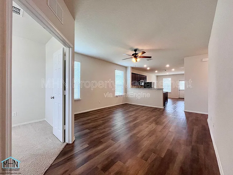 4105 Paddock Trl — Photo 14