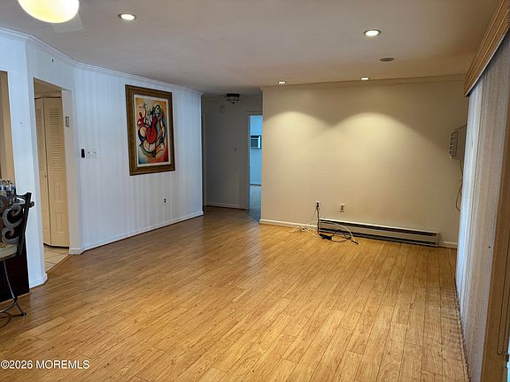 5th image of 134 Amberly Dr Unit E