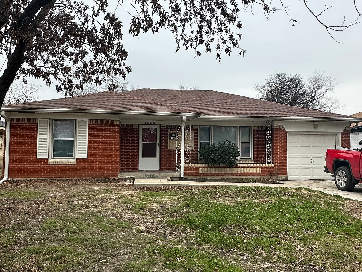 3 bed, 1.5 bath, 1314 sqft, $1,800 — Photo 1