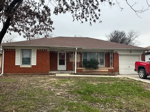 1925 Gaylord Dr, Dallas, TX 75217