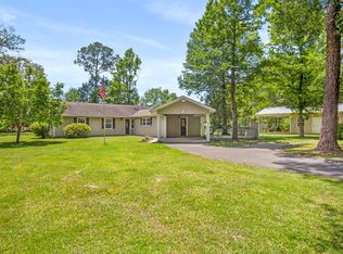 5725 Lee St, Ocean Springs, MS 39564