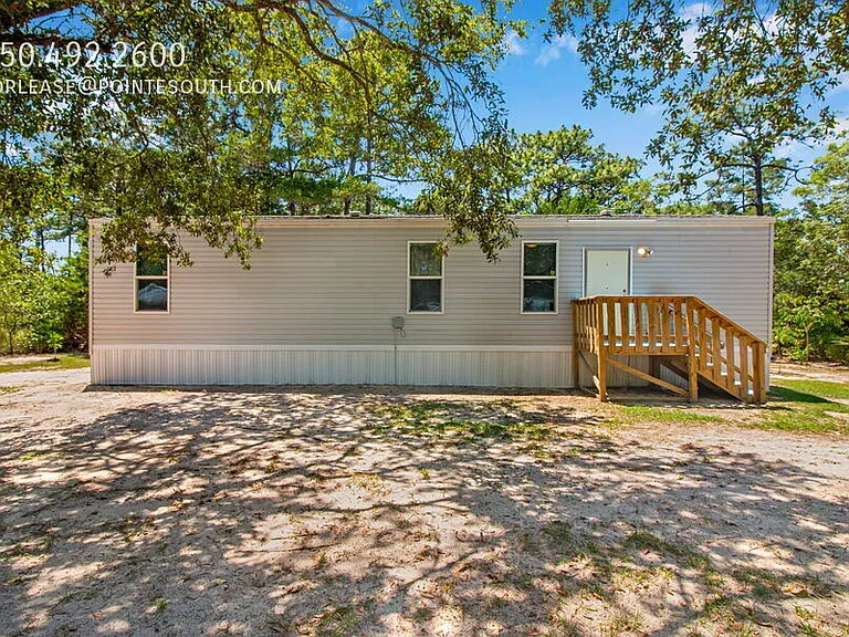 396 Peachtree Cir — Photo 2