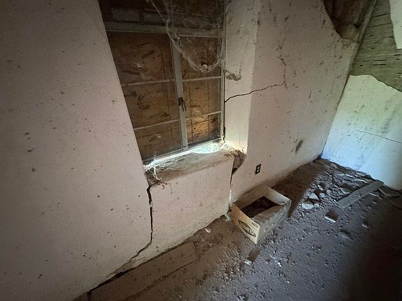 3rd image of 1449 S Camino Del Pueblo