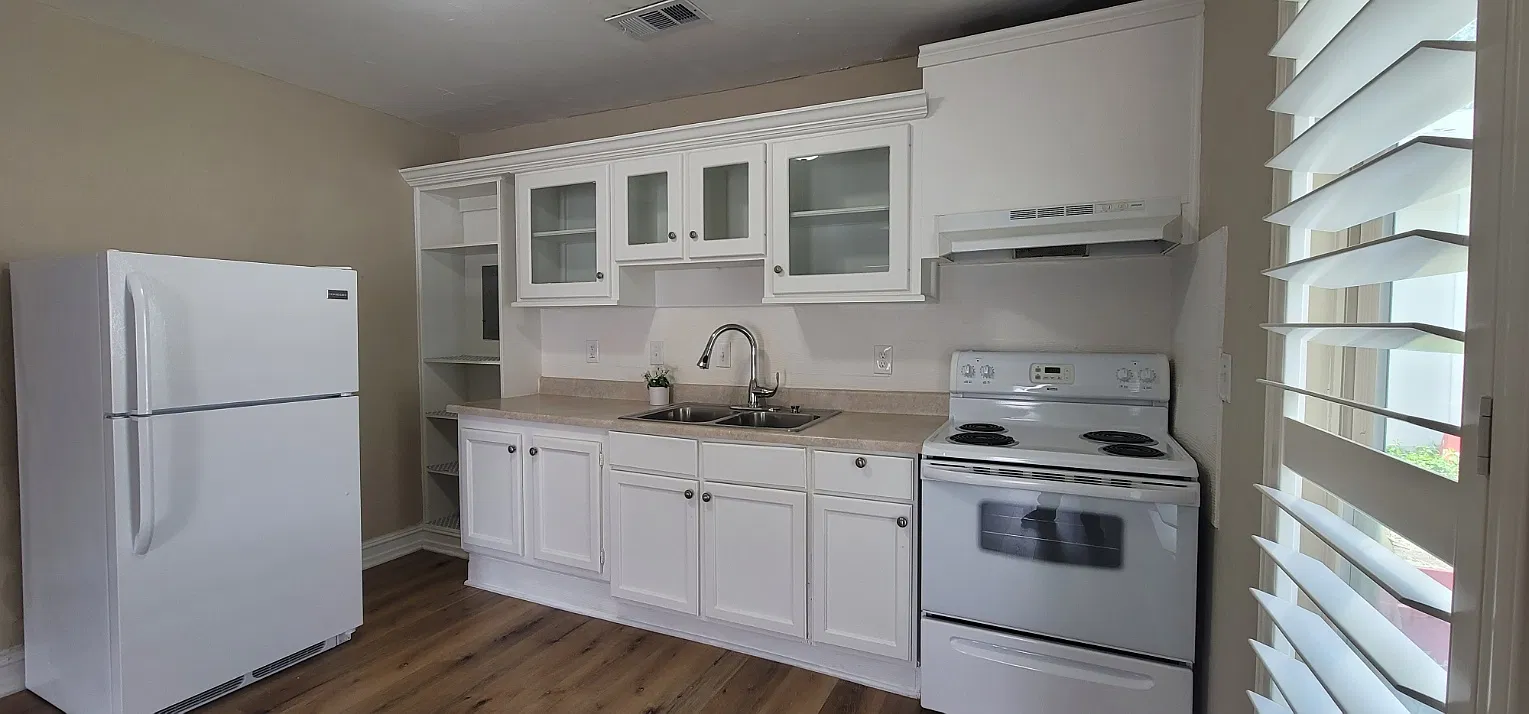 1 bed, 400 sqft, $950 — Photo 4