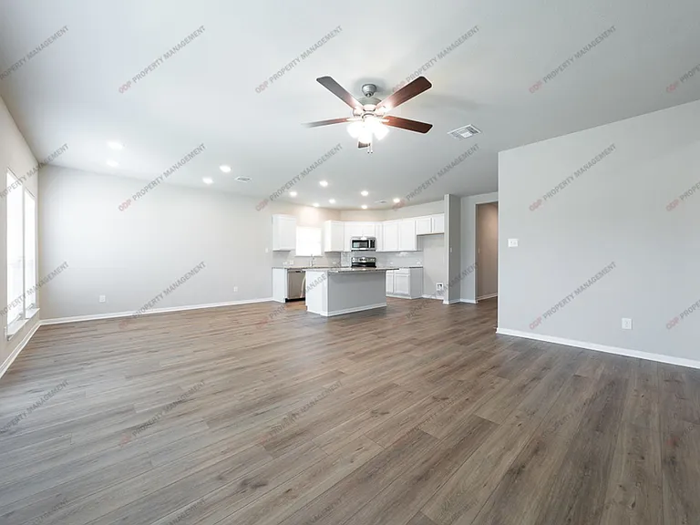 5305 Friars Loop — Photo 9