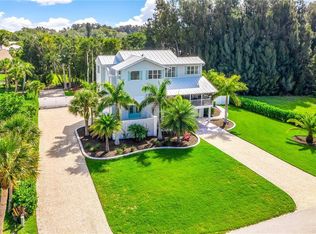 210 Green Dolphin Dr, Placida, FL 33946