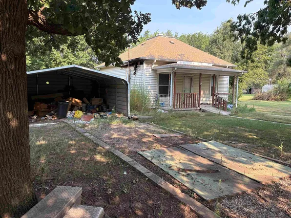 413 S Union St, Stafford, KS 67578