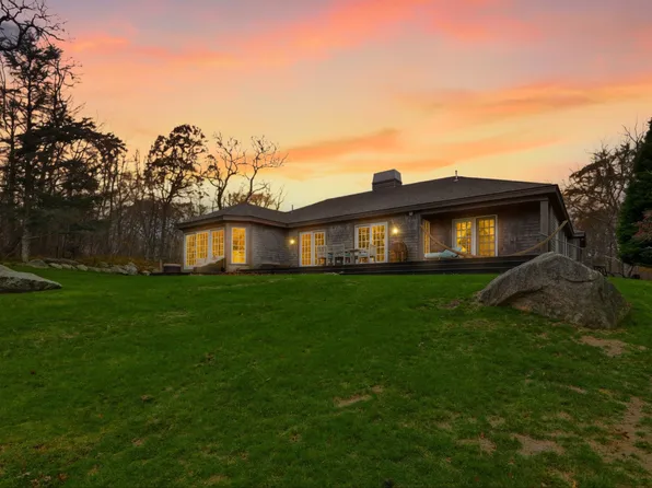 300 North Rd, Chilmark, MA 02535