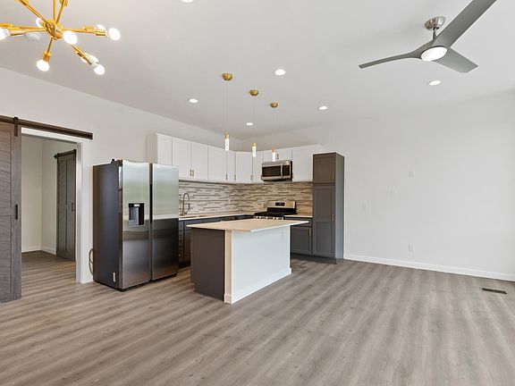 4th image of 4528 Live Oak St #2