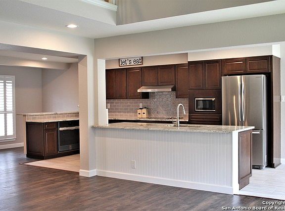 2nd image of 15900 Crepe Myrtle St